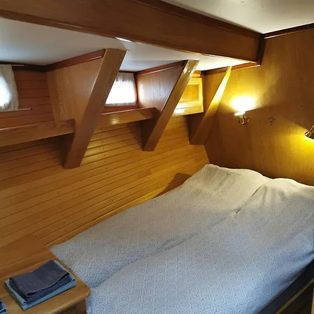 Botel Jolly Good Times Sailing Tromso